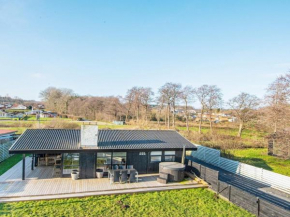 6 person holiday home in Sj lund in Grønninghoved Strand